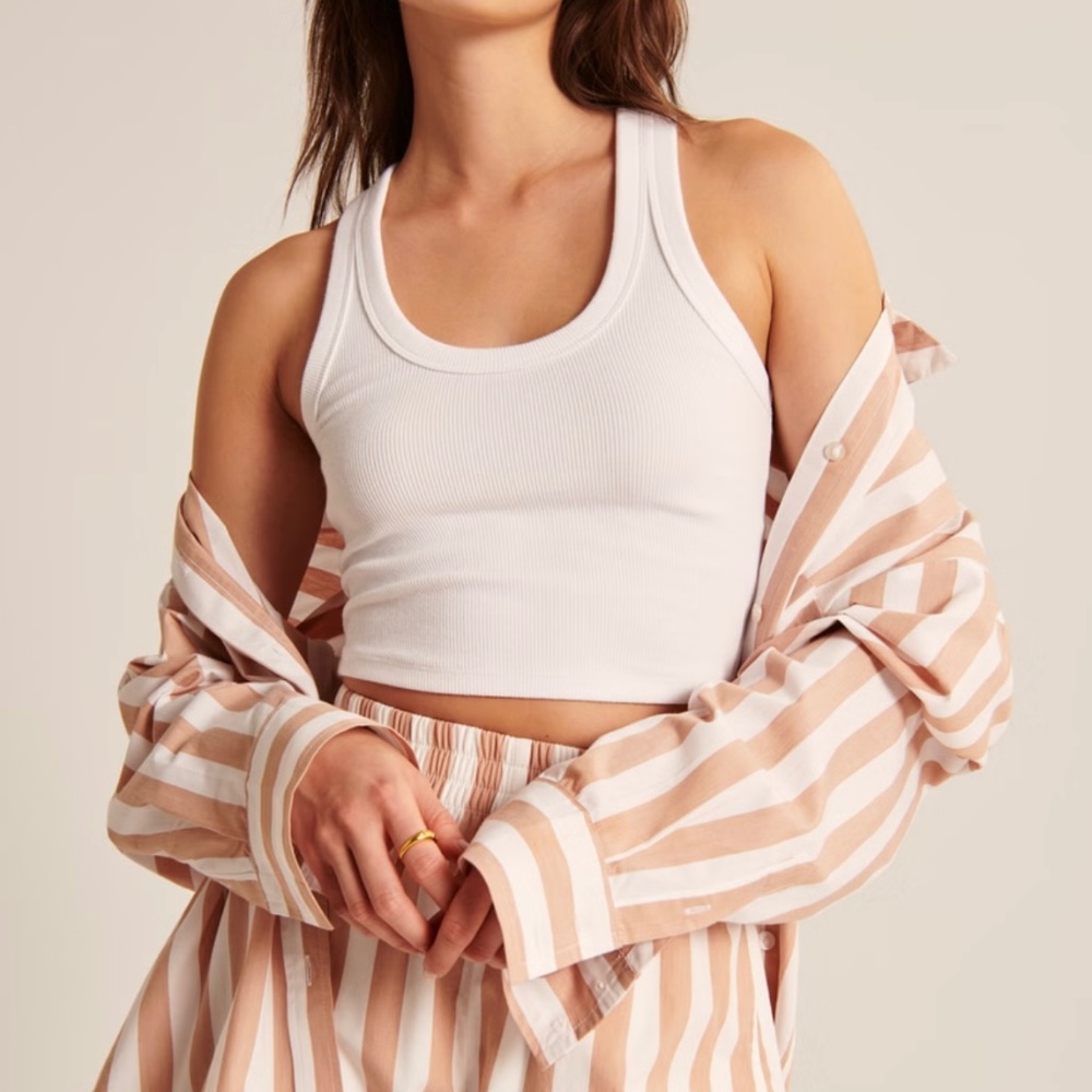 Abercrombie essential tank